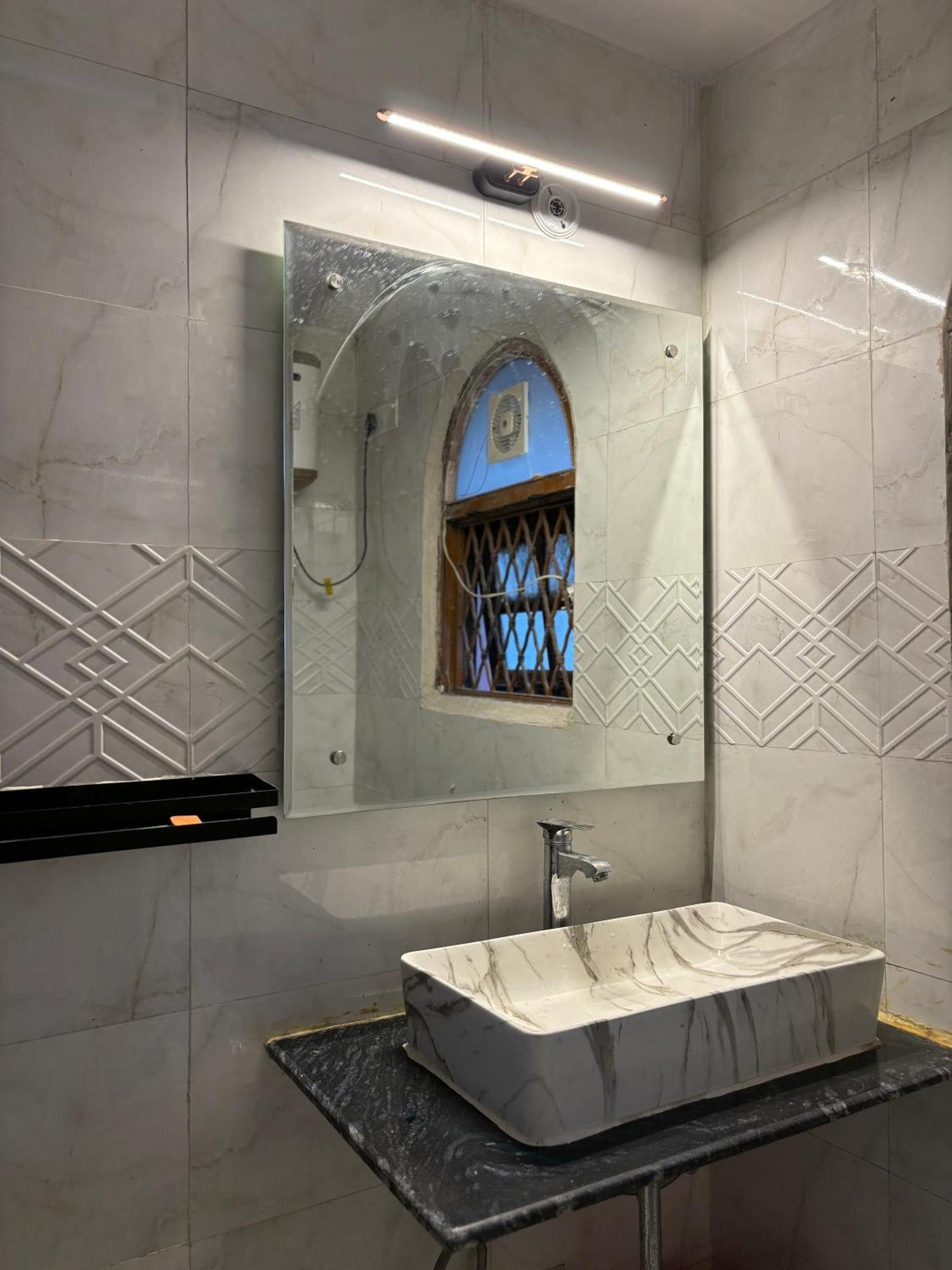 Atharva'S Homestay By Goaround Homes - Nehru Enclave Metro, South Delhi Neu-Delhi Exterior foto