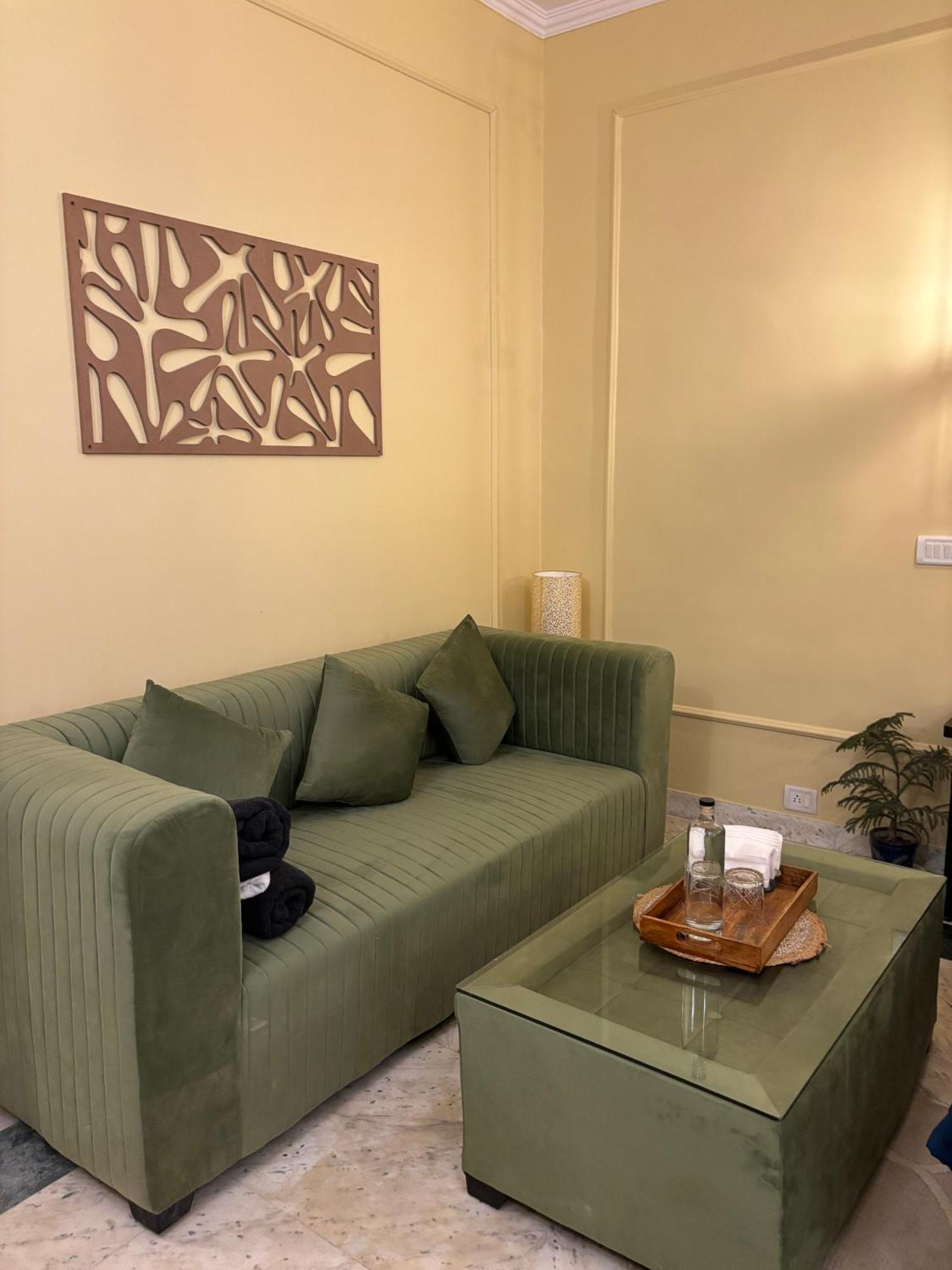 Atharva'S Homestay By Goaround Homes - Nehru Enclave Metro, South Delhi Neu-Delhi Exterior foto
