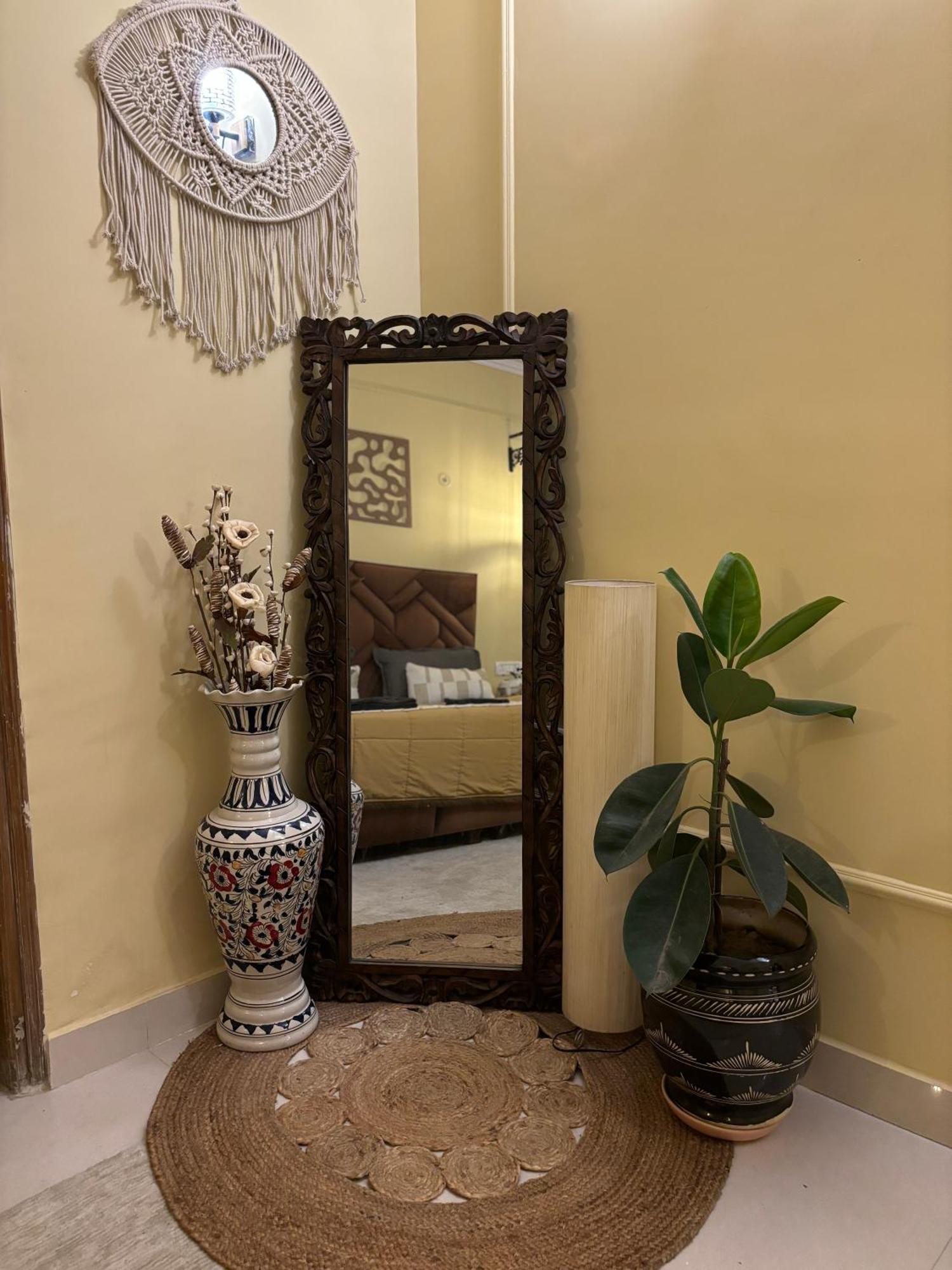 Atharva'S Homestay By Goaround Homes - Nehru Enclave Metro, South Delhi Neu-Delhi Exterior foto