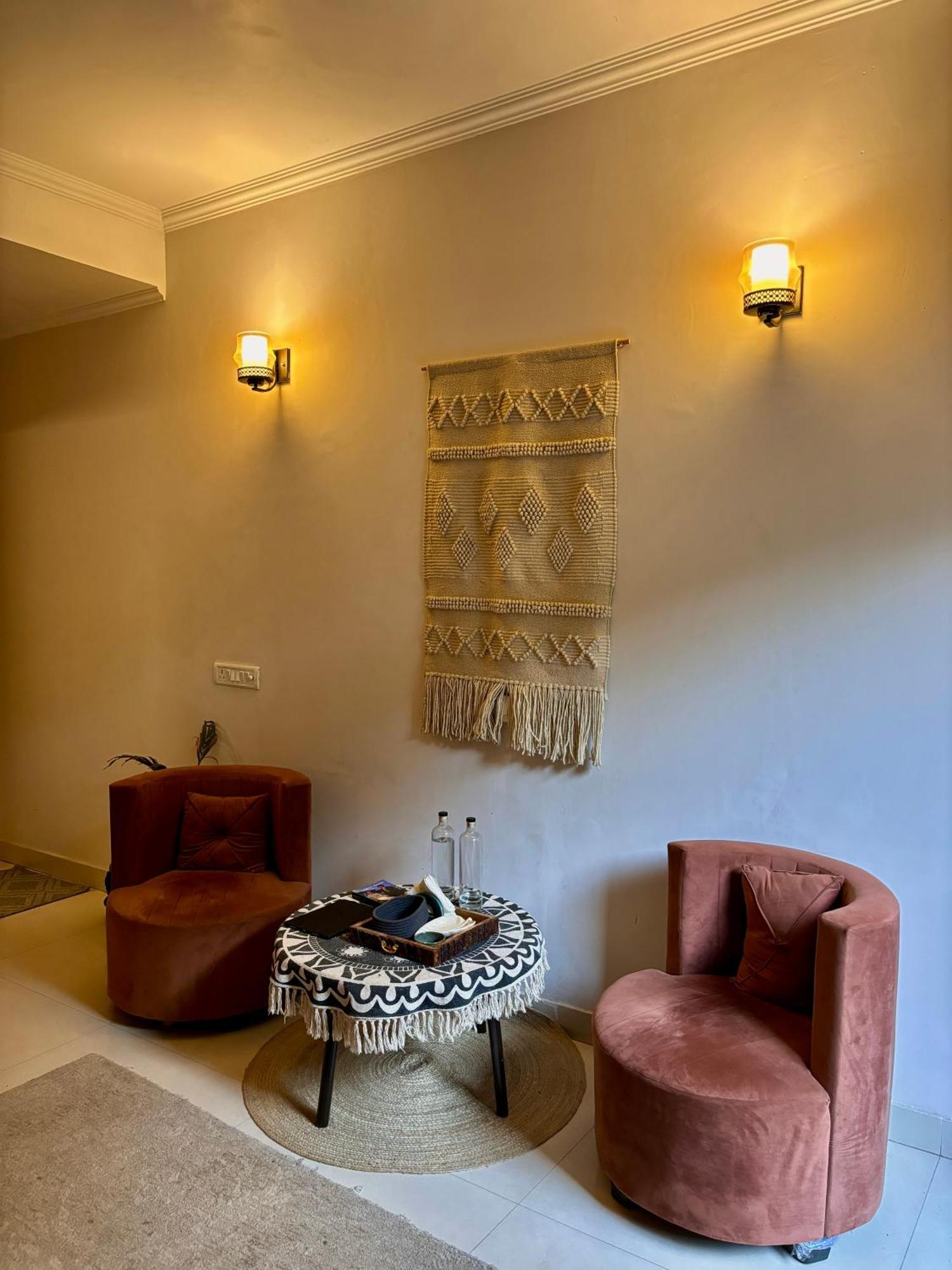 Atharva'S Homestay By Goaround Homes - Nehru Enclave Metro, South Delhi Neu-Delhi Exterior foto