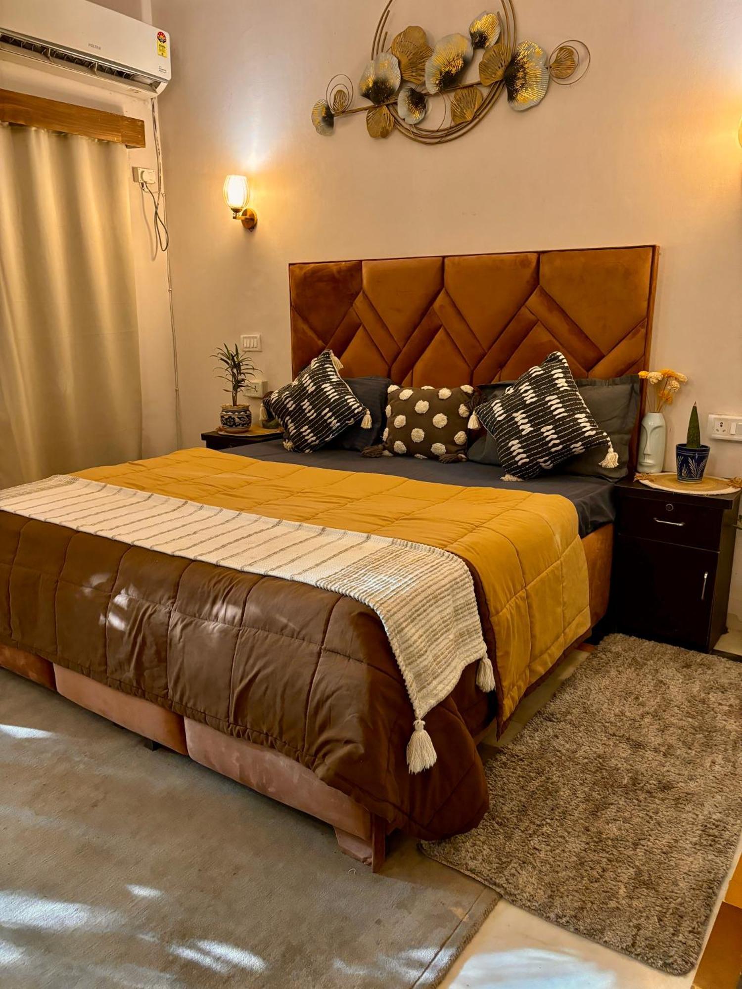 Atharva'S Homestay By Goaround Homes - Nehru Enclave Metro, South Delhi Neu-Delhi Exterior foto