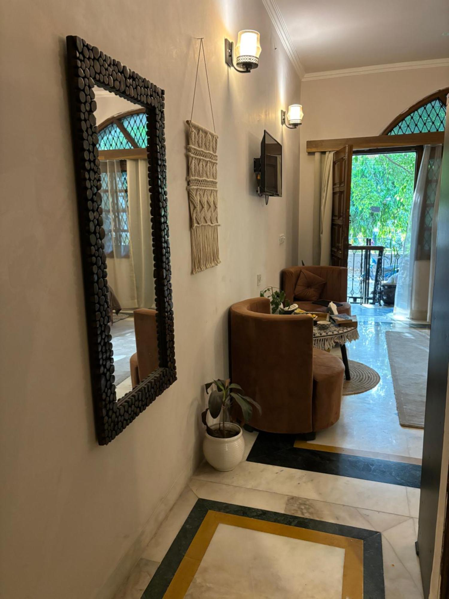 Atharva'S Homestay By Goaround Homes - Nehru Enclave Metro, South Delhi Neu-Delhi Exterior foto