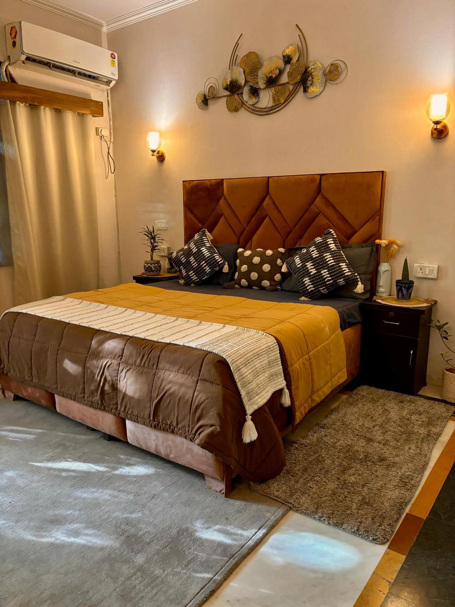 Atharva'S Homestay By Goaround Homes - Nehru Enclave Metro, South Delhi Neu-Delhi Exterior foto