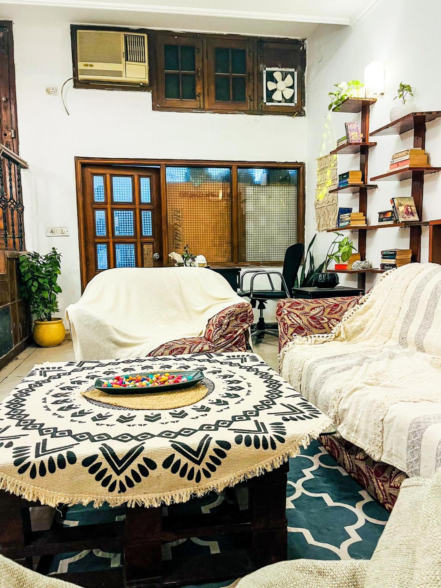 Atharva'S Homestay By Goaround Homes - Nehru Enclave Metro, South Delhi Neu-Delhi Exterior foto